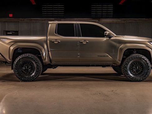 Used 2024 Toyota Tacoma TRD Sport w/ TRD Sport Upgrade Package AWD/4WD image 11
