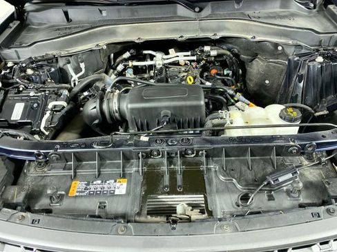 Used 2022 Ford Explorer XLT w/ Equipment Group 202A image 28