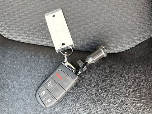 New 2026 Jeep Compass Latitude image 27