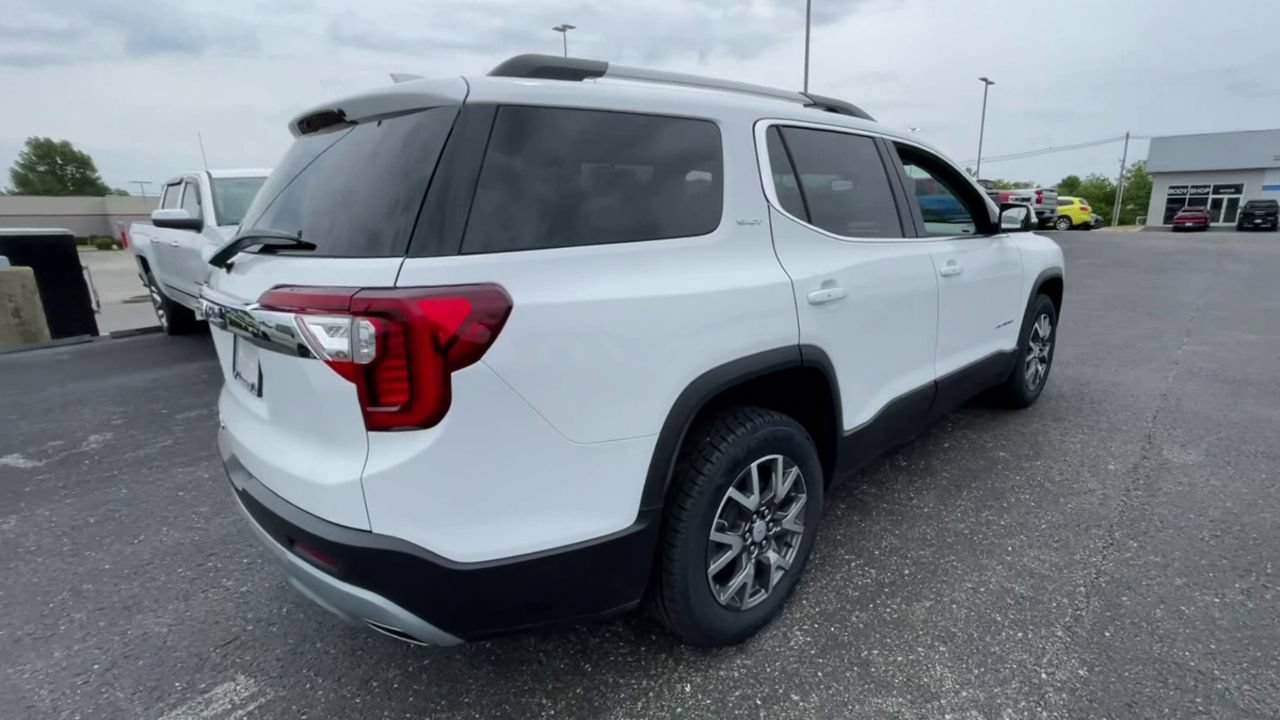 Certified 2023 GMC Acadia SLT w/ Technology Package FWD image 9
