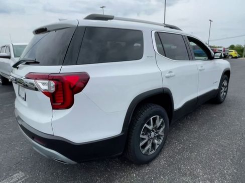 Used 2023 GMC Acadia SLT w/ Technology Package FWD image 9