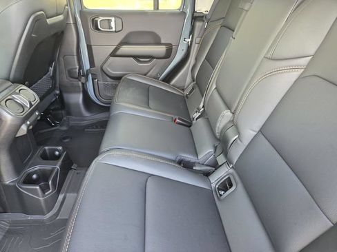 New 2026 Jeep Gladiator Sport AWD/4WD image 25