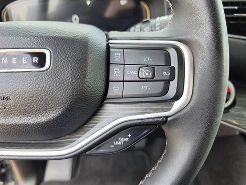 Used 2024 Jeep Wagoneer Series II AWD/4WD image 48