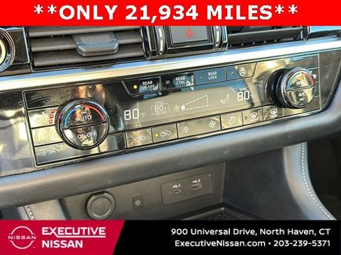 Certified 2024 Nissan Pathfinder SL w/ Cargo Package image 16