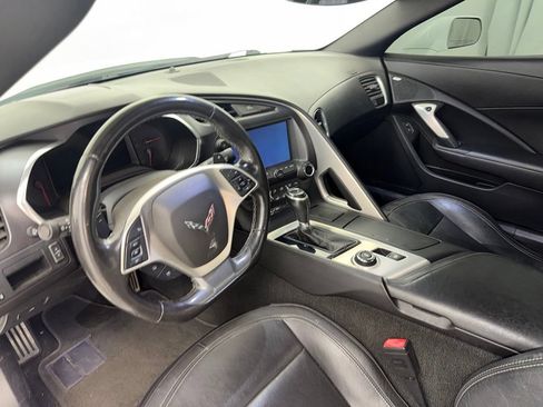 Used 2019 Chevrolet Corvette Stingray Convertible w/ 1LT RWD image 12