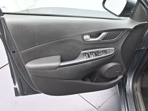 Used 2022 Hyundai Kona Limited FWD image 9