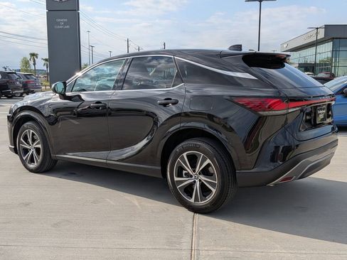 Used 2024 Lexus RX 350 FWD w/ Technology Package image 8