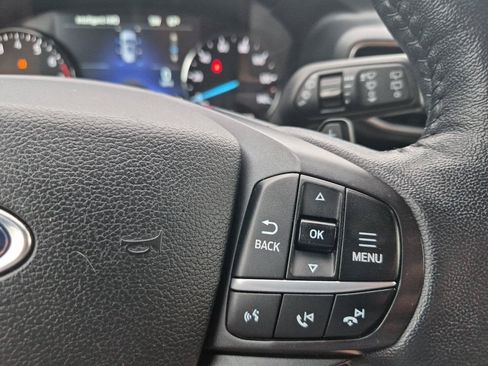 Used 2020 Ford Explorer XLT w/ Equipment Group 202A AWD/4WD image 19