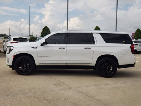 Used 2023 GMC Yukon XL Denali AWD/4WD image 4