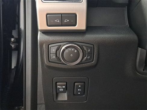 Used 2020 Ford F150 Platinum w/ Equipment Group 701A Luxury image 24