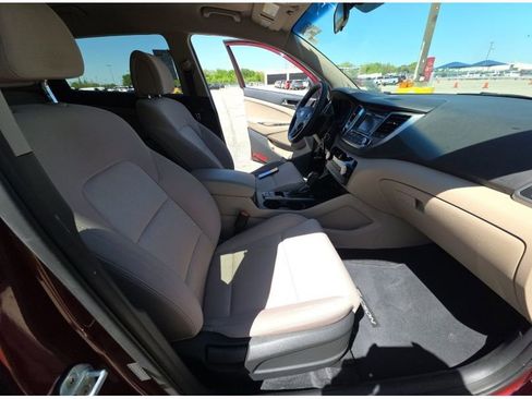 Used 2017 Hyundai Tucson SE image 17