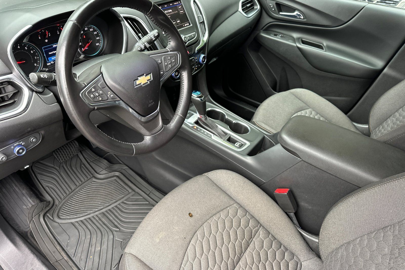 Used 2020 Chevrolet Equinox LT FWD image 10