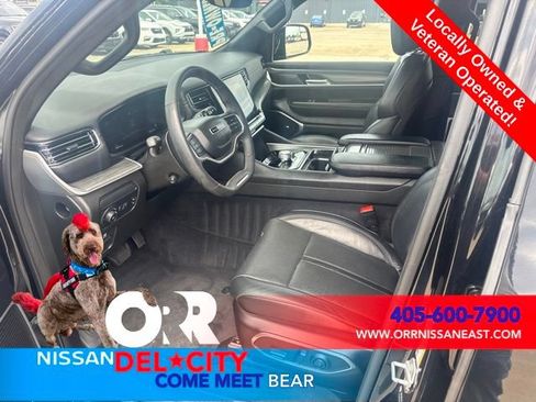 Used 2023 Jeep Wagoneer L Series II AWD/4WD image 16