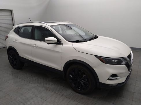 Used 2022 Nissan Rogue Sport SL w/ Premium Package FWD image 11