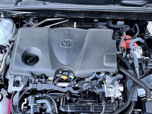 Used 2025 Toyota Camry LE w/ Convenience Package FWD image 33