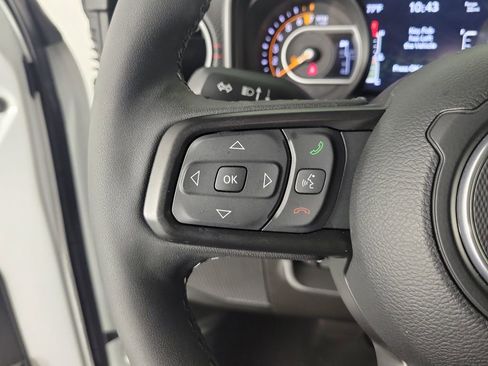 Used 2025 Jeep Gladiator Rubicon image 19