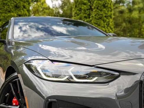 Used 2022 BMW M440i Coupe RWD image 8