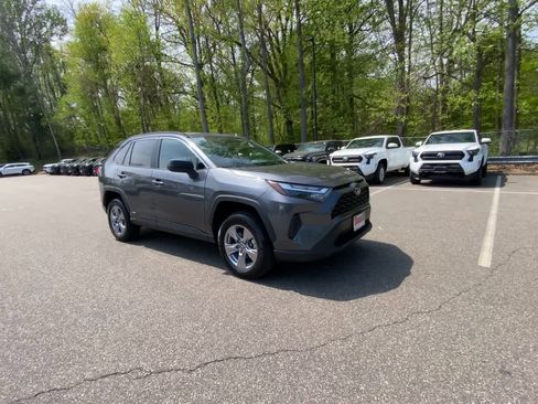 Used 2025 Toyota RAV4 LE AWD/4WD image 2