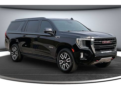Used 2023 GMC Yukon XL AT4 w/ AT4 Premium Package AWD/4WD image 14