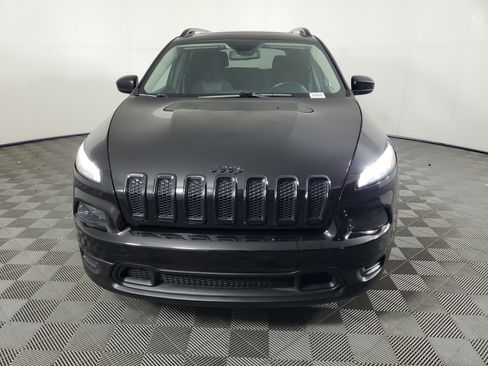 Used 2017 Jeep Cherokee Sport FWD image 9