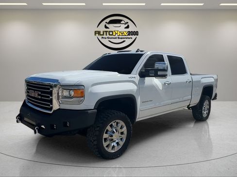 Used 2018 GMC Sierra 2500 SLT AWD/4WD image 3