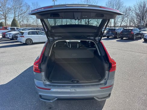 Used 2023 Volvo XC60 B5 Ultimate image 10