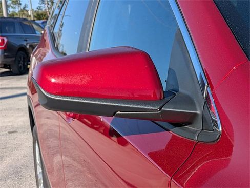 Used 2023 GMC Terrain SLE w/ Driver Convenience Package image 11