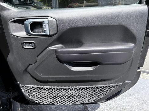 Used 2019 Jeep Wrangler Unlimited Sport S AWD/4WD image 21