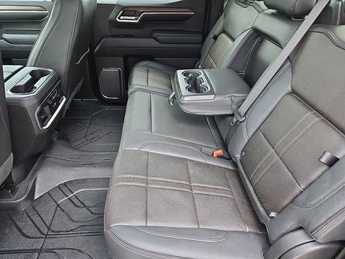 Used 2024 Chevrolet Silverado 1500 High Country image 29