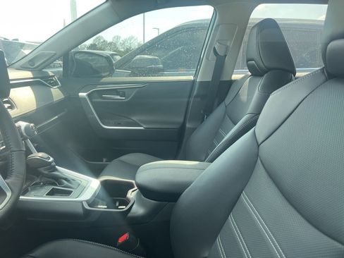 Used 2025 Toyota RAV4 Limited image 7
