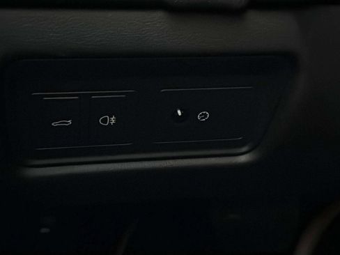 Used 2017 Jaguar F-TYPE Coupe image 33