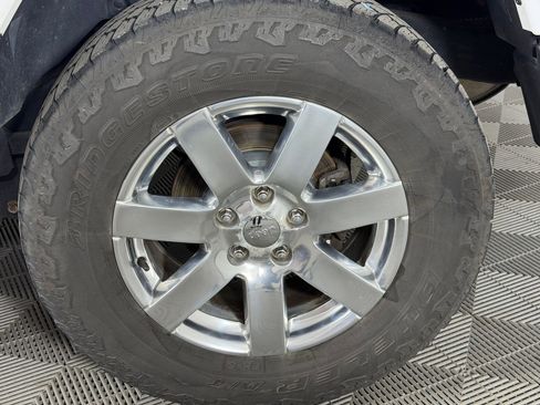 Used 2016 Jeep Wrangler Unlimited Sahara image 12