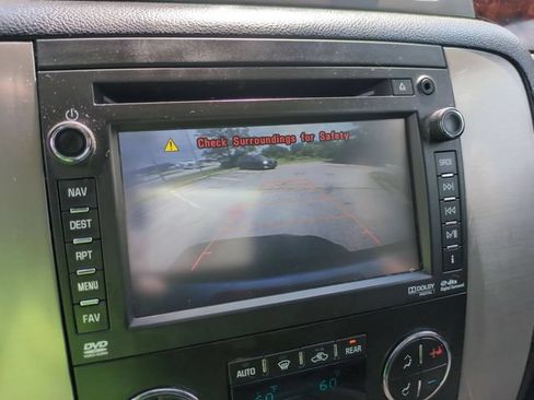 Used 2013 GMC Yukon XL SLT AWD/4WD image 15