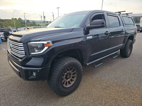 Used 2017 Toyota Tundra Platinum RWD image 3