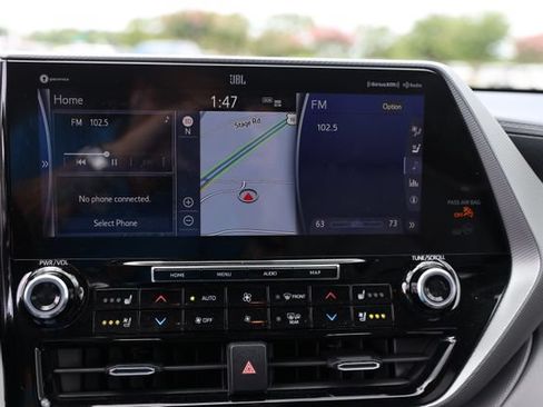Used 2022 Toyota Highlander Platinum FWD image 26