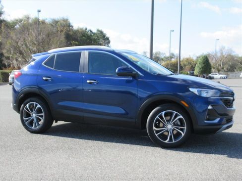 Used 2023 Buick Encore GX Select w/ Safety Package II image 2