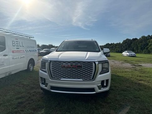 Used 2021 GMC Yukon XL Denali RWD image 2