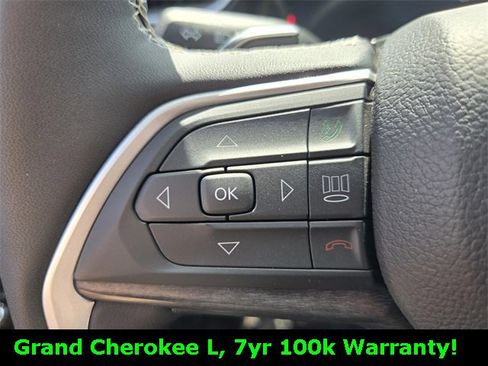 Certified 2024 Jeep Grand Cherokee L Limited w/ Luxury Tech Group II image 30