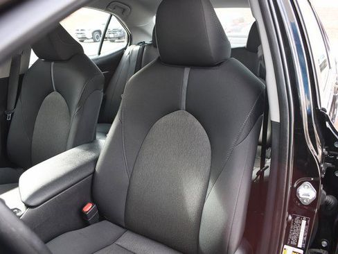 Used 2023 Toyota Camry LE image 17