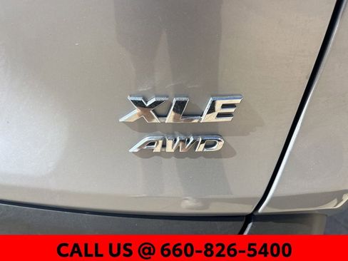 Used 2025 Toyota RAV4 XLE image 9