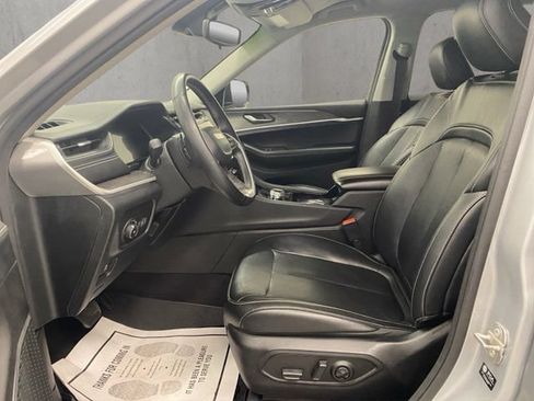 Used 2021 Jeep Grand Cherokee L Limited w/ Trailer Tow Group (B) AWD/4WD image 7