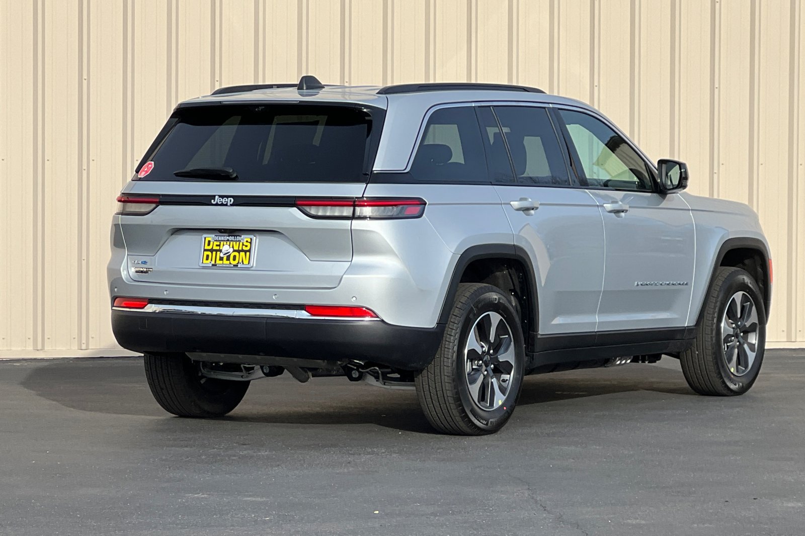 New 2024 Jeep Grand Cherokee Limited 4xe w/ Luxury Tech Group II AWD/4WD image 4