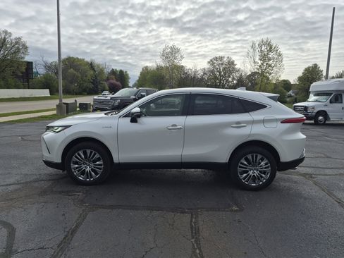 Used 2021 Toyota Venza Limited w/ Advanced Technology Package AWD/4WD image 5