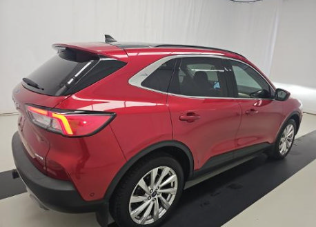 Used 2021 Ford Escape Titanium w/ Titanium Elite Package AWD/4WD image 4
