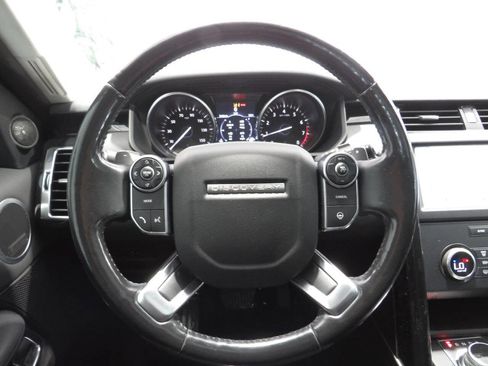 Used 2018 Land Rover Discovery SE AWD/4WD image 18