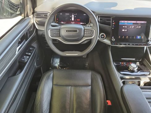 Used 2024 Jeep Wagoneer Series II w/ Flexible Seating Group RWD image 17