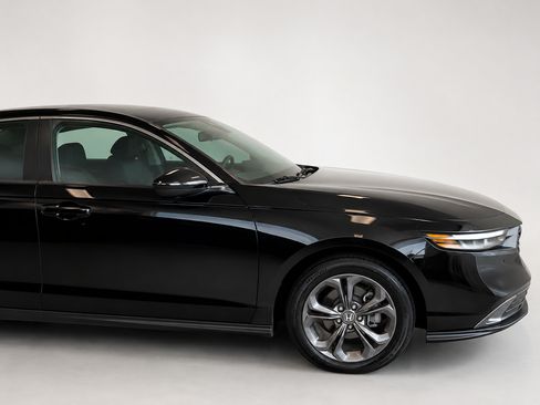 Used 2024 Honda Accord EX image 8