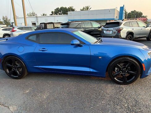 Used 2018 Chevrolet Camaro LT RWD image 7