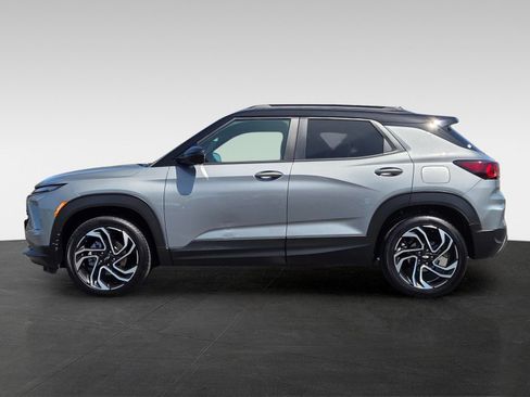 Used 2025 Chevrolet TrailBlazer RS FWD image 7