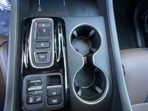 Used 2024 Honda Pilot Elite image 24